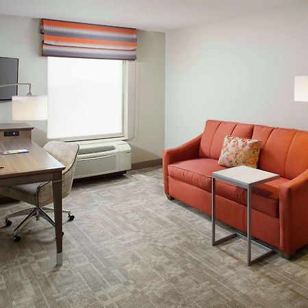 Hampton Inn By Hilton Garden City Long Island Exteriör bild