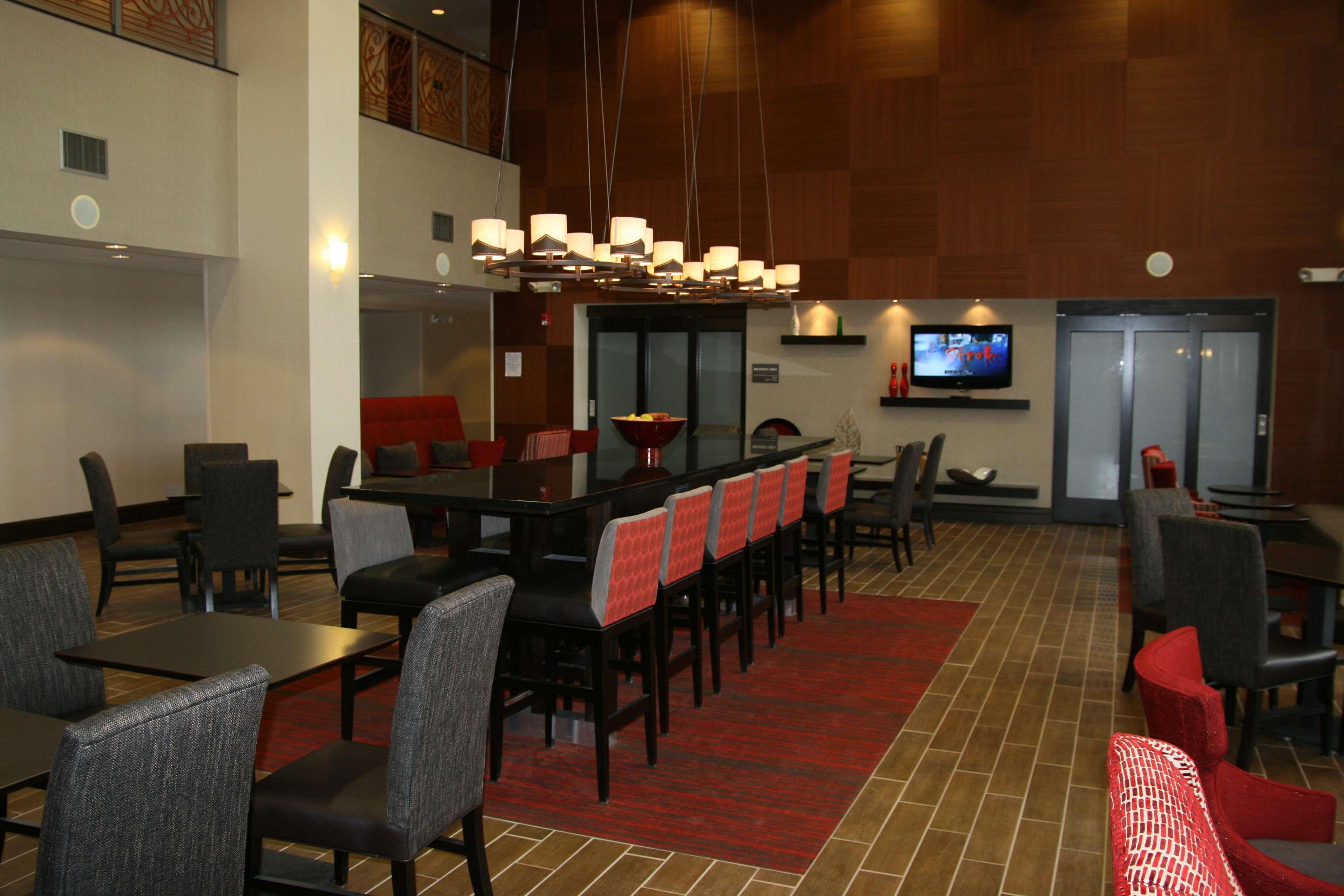 Hampton Inn By Hilton Garden City Long Island Exteriör bild