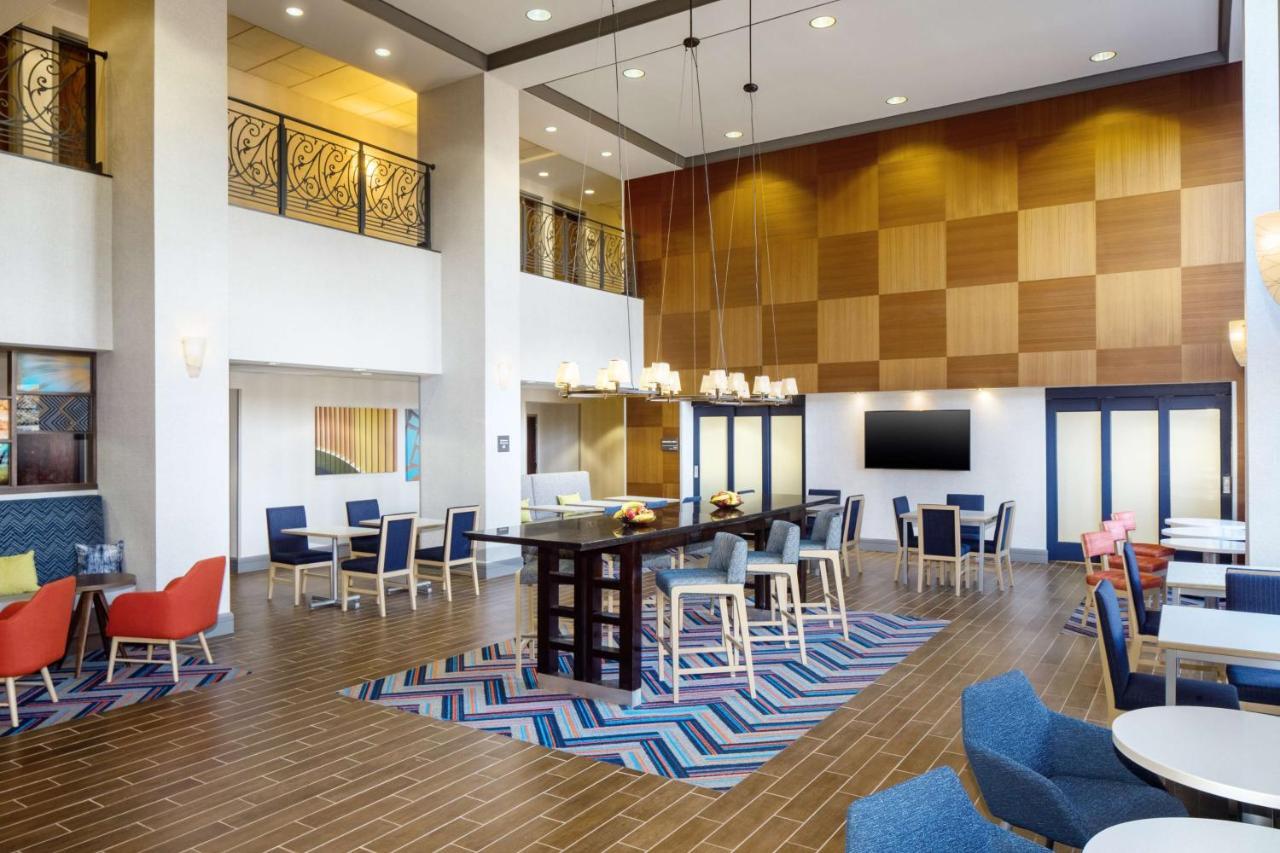 Hampton Inn By Hilton Garden City Long Island Exteriör bild